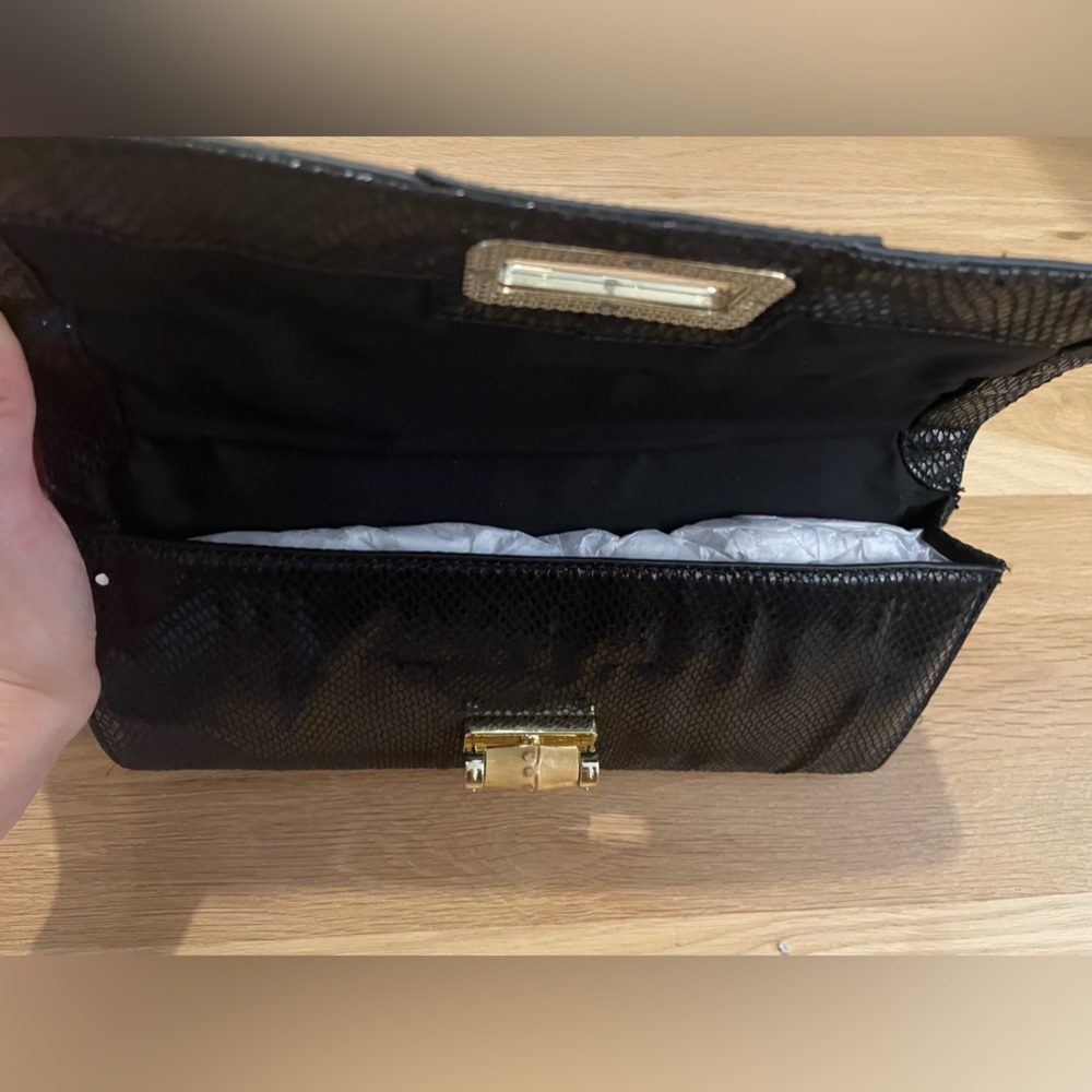 Banana Republic women’s black snakeskin clutch bag LIKE NEW only used once - Picture 3 of 3